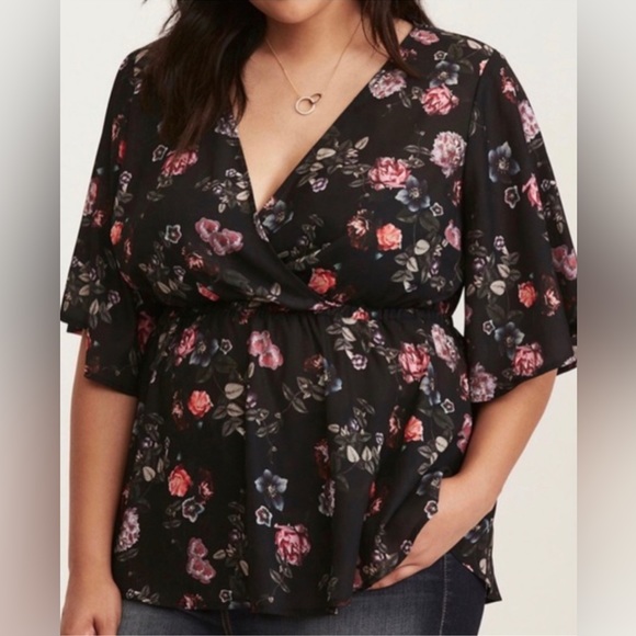 torrid Tops - Torrid Floral Babydoll Surplice Flutter Sleeve Top Size 1